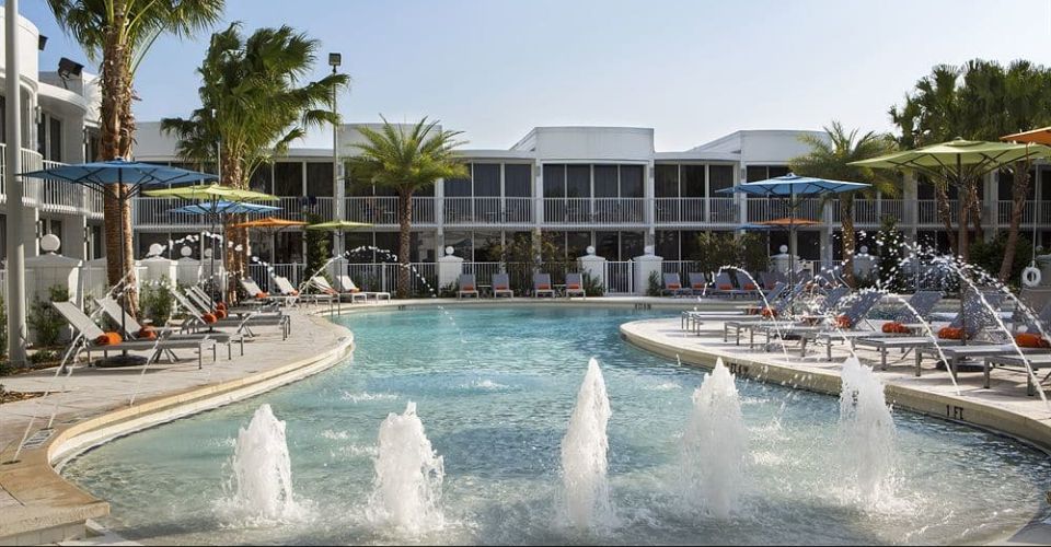 Bubbling fountains and zero entry to the Outdoor Pool B Resort Orlando