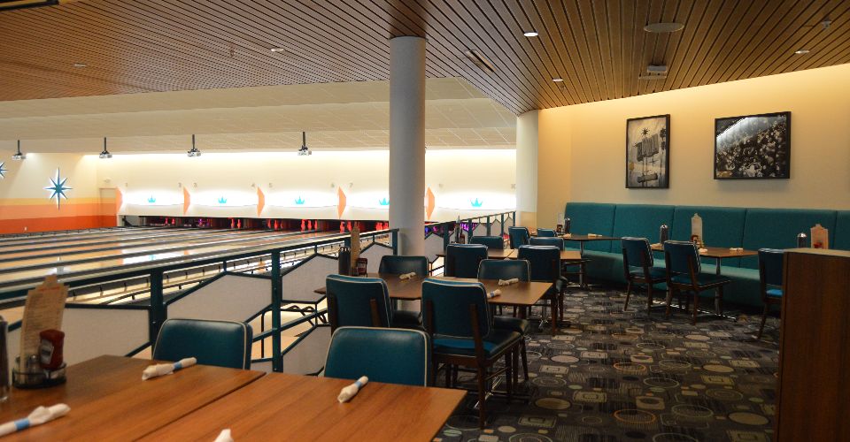Table for dining at the Galaxy Bowling Alley Cabana Bay Beach Resort 960