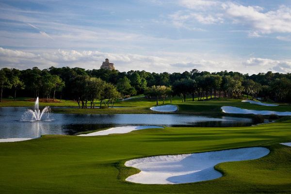 Gorgeous fairways and greens await at the Tom Fazio Golf Course at Four Seasons in Orlando 600