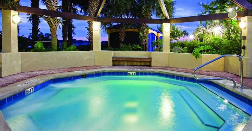 Large Hot Tub under a Gazebo at the Holiday Inn Orange Lake Resort In Orlando 960