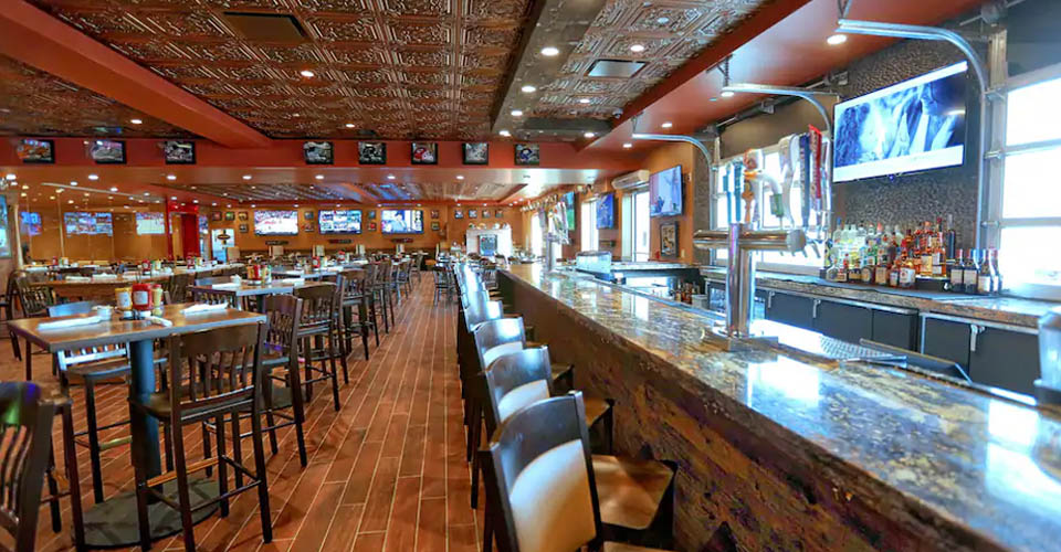 Bar and Tables at Drafts Sports Bar and Grill at the Westgate Lakes Resort Orlando 960