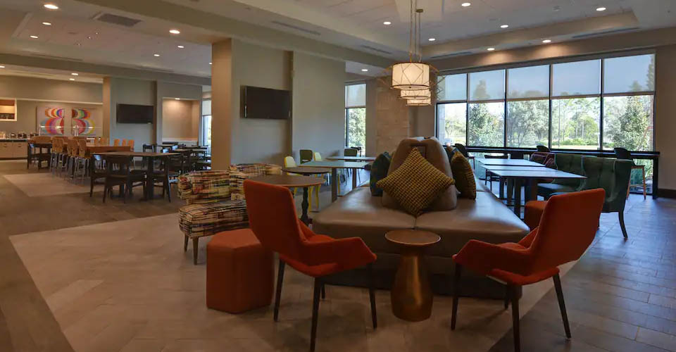 Breakfast area at the Home2 Suites Flamingo Crossing in Orlando 960