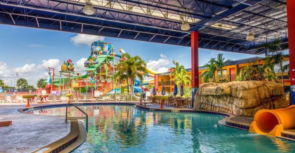 Under Canopy Pool / Indoor Pool at the Coco Key Hotel in Orlando 960