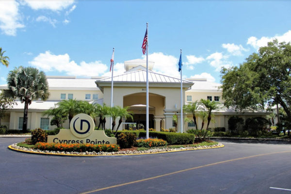 Lobby entrance to the Cypress Pointe Diamond Resorts 1000