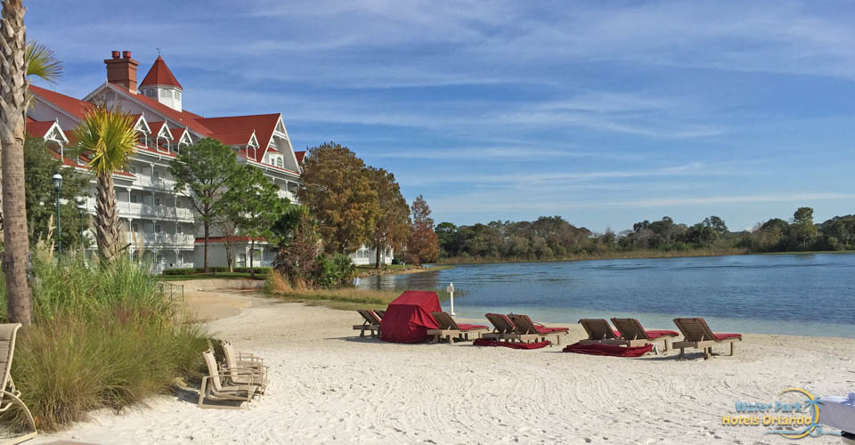 Sandy white beach with lounge chairs at the Disney Grand Floridian 960
