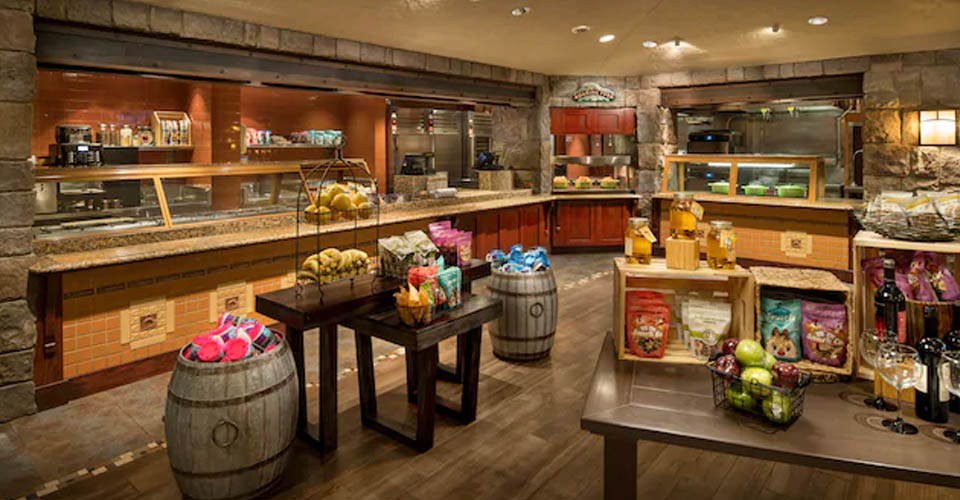 Counter food service at the Roaring Fork Disney Wilderness Lodge Resort 960