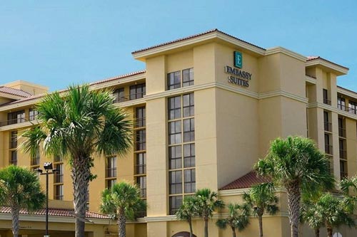 View of the front of the Embassy Suites at Altamonte Springs North of Orlando