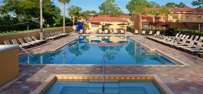 Fantasy World Resort in Orlando Quiet Pool
