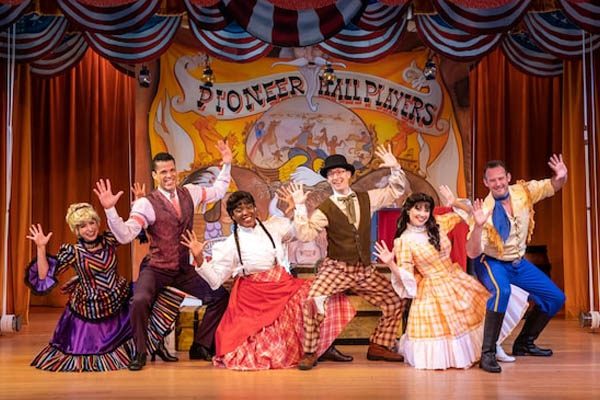 The Pioneer Players at the Hoop-Dee-Doo Musical Revue on Stage at Disney Fort Wilderness Campground 600