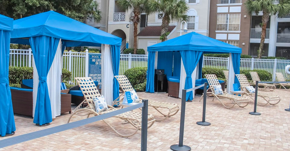 Cabanas by the main pool at the Grande Villas Resort in Orlando 960