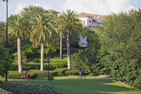 Walking path with large guitar in background at the Orlando Hard Rock Hotel 600