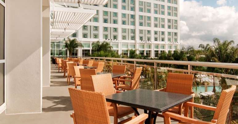 Dining on the Terrace at the Hilton Orlando 960