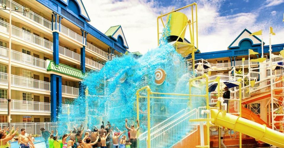 The huge 400-gallon dumping water bucket at the Holiday Inn Resort Waterpark in Orlando 960