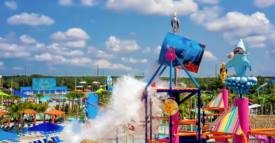 Dumping Water bucket at the Island H2O Live Water Park in Orlando 960