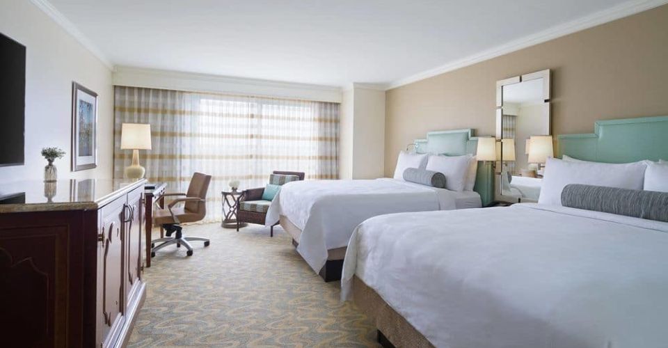 Deluxe double room with beds on right at the JW Marriott in Orlando 960