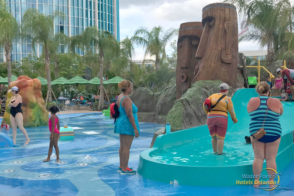Kids splash area, Tot Tiki Reef water slide at Volcano Bay Water Park in Orlando 1000