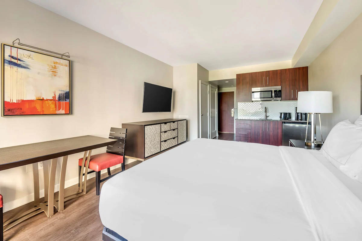 Studio with King Bed and Kitchenette at the Las Palmeras a Hilton Grand Vacations Club in Orlando