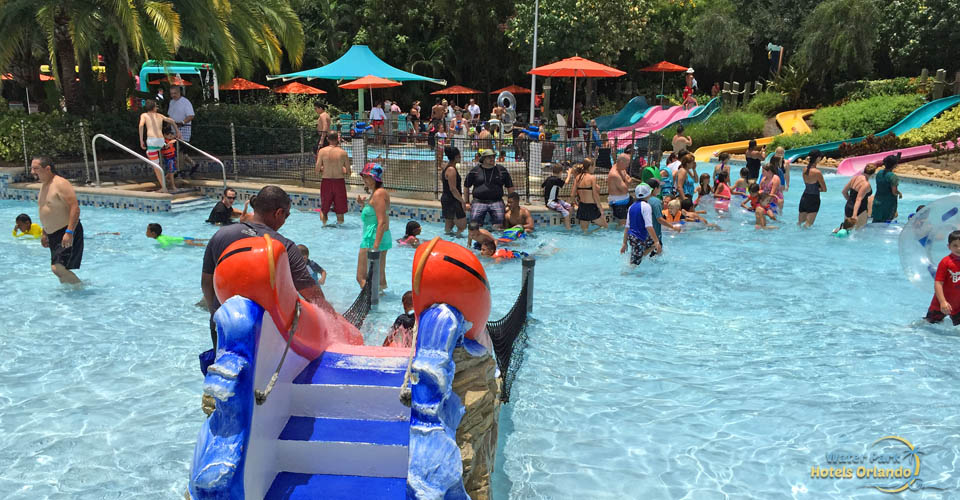 Kookaburra Cove kids splash park with multiple smaller water slides Aquatica 960
