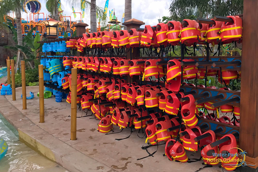 FIERCE FUN AT VOLCANO BAY WATERPARK - MICKEY'S DREAM VACATIONS