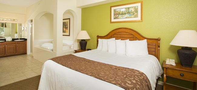 Lake Buena Vista Village Resort Master Bedroom Suite with In-room Jacuzzi Tub