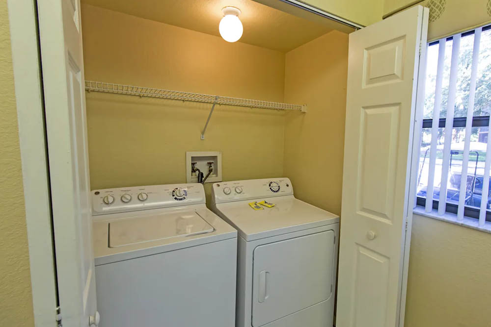 Private Laundry in the Villa at the Marketplace at the Westgate Lakes Resort Orlando 1000