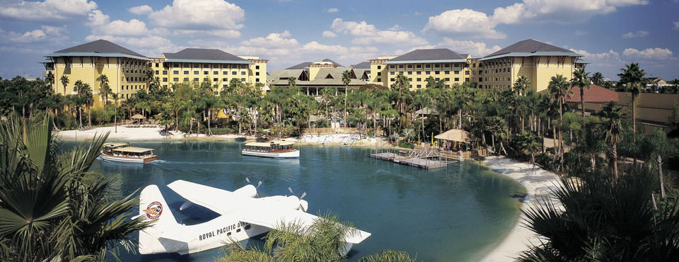 Loews Royal Pacific Resort at Universal Orlando overlooking lake and beach area
