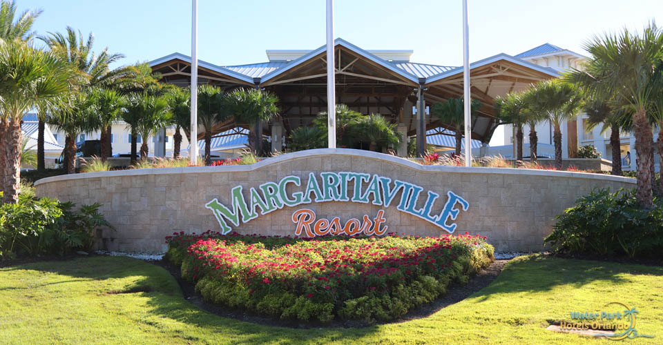 Front Entrance landscaping and rockwall sign at the Margaritavilla Resort in Orlando 960