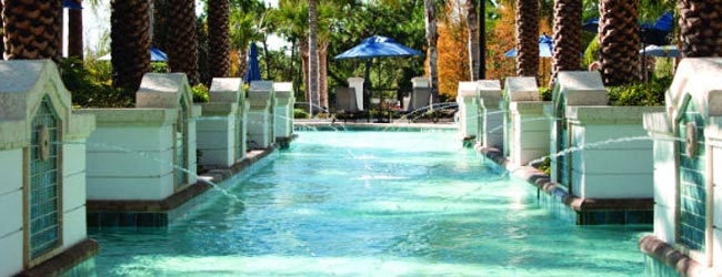 Large Outdoor Pool with fountains located at the Marriott Lakeshore Reserve in Orlando Fl 650