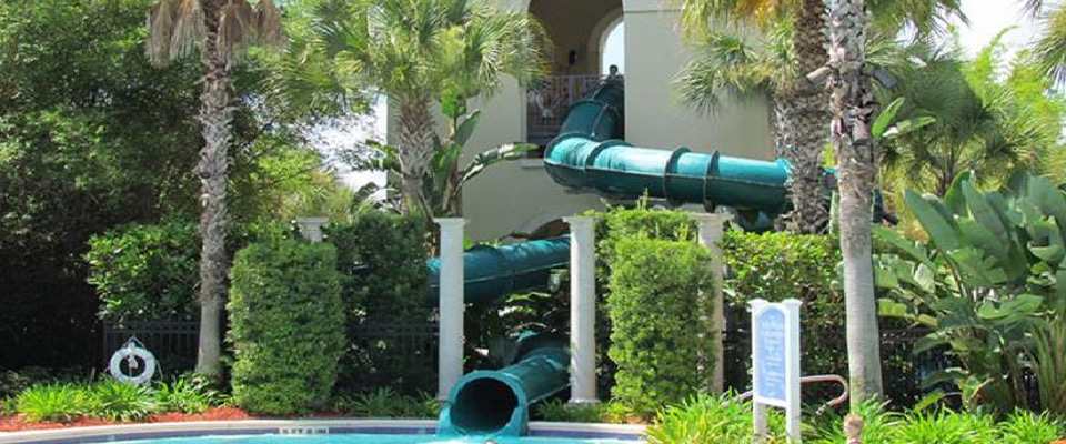 Large, enclosed corkscrew water slide at the Omni Resort in Orlando Fl