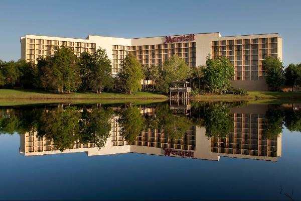 View of the Marriott Airport Orlando Lakeside from lake Michelle 600