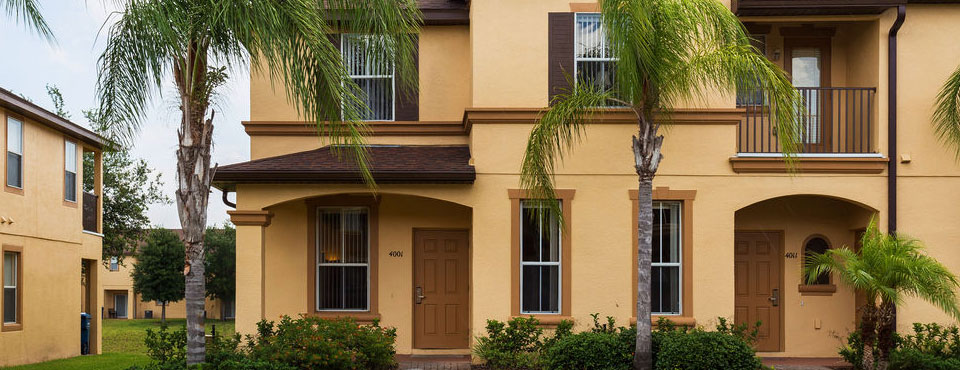 View of the outside of the 3 bedroom townhome at Regal Palms Resort in Davenport Fl
