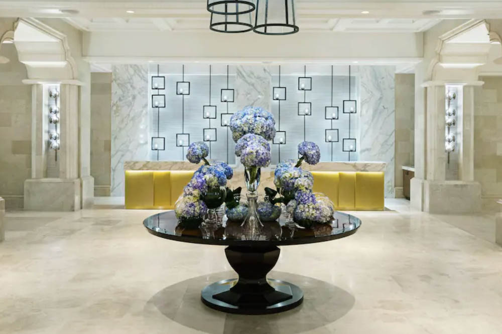 Lobby with ornate table at the Ritz-Carlton Grande Lakes Resort in Orlando 1000