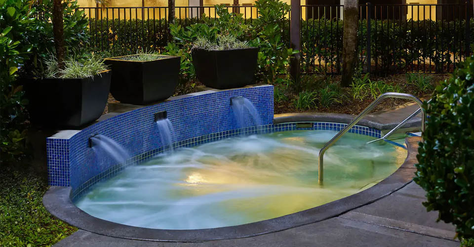 Hot Tub at the Sheraton Lake Buena Vista Resort in Orlando 960