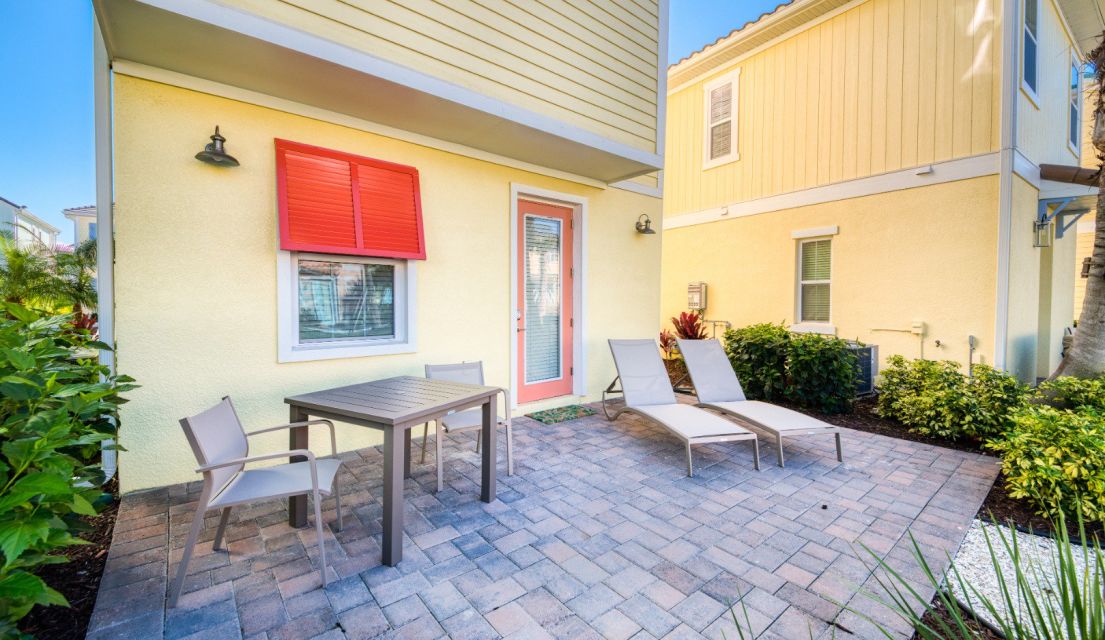 Margaritaville Orlando Cottages 1 to 8 bedrooms, kitchens, laundry