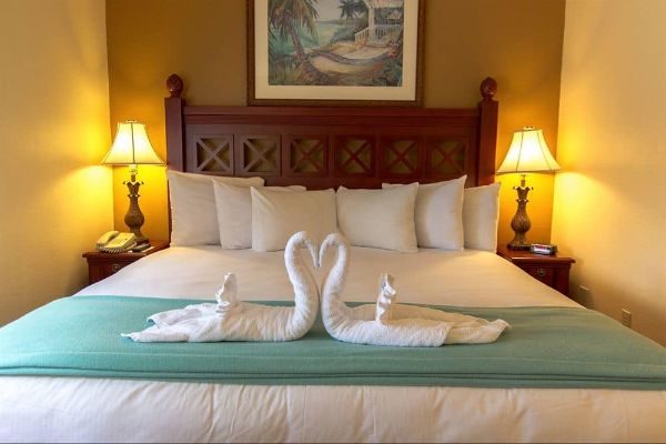 Master Bedroom Queen Bed at Westgate Leisure Resort One Bedroom Villa 600